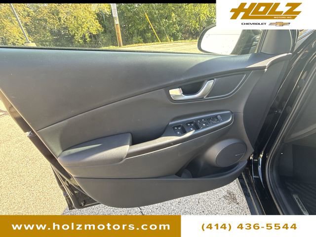 Used 2023 Hyundai Kona Limited w/ Cargo Package image 23