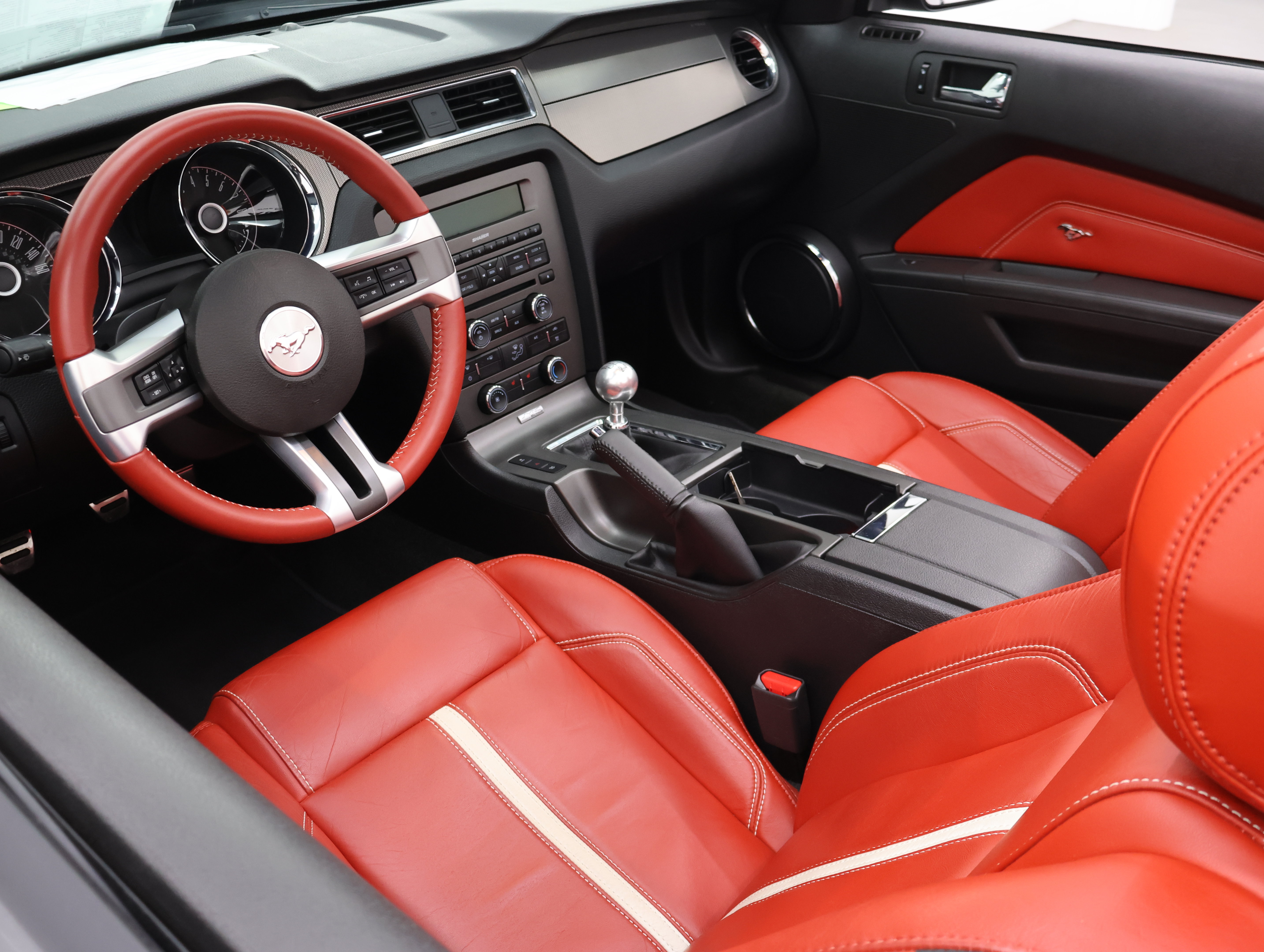 Used 2014 Ford Mustang GT Premium RWD image 47