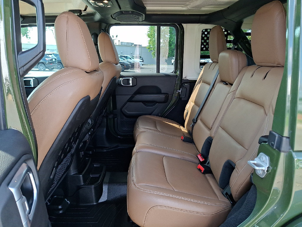 Used 2021 Jeep Wrangler Unlimited Rubicon AWD/4WD image 13