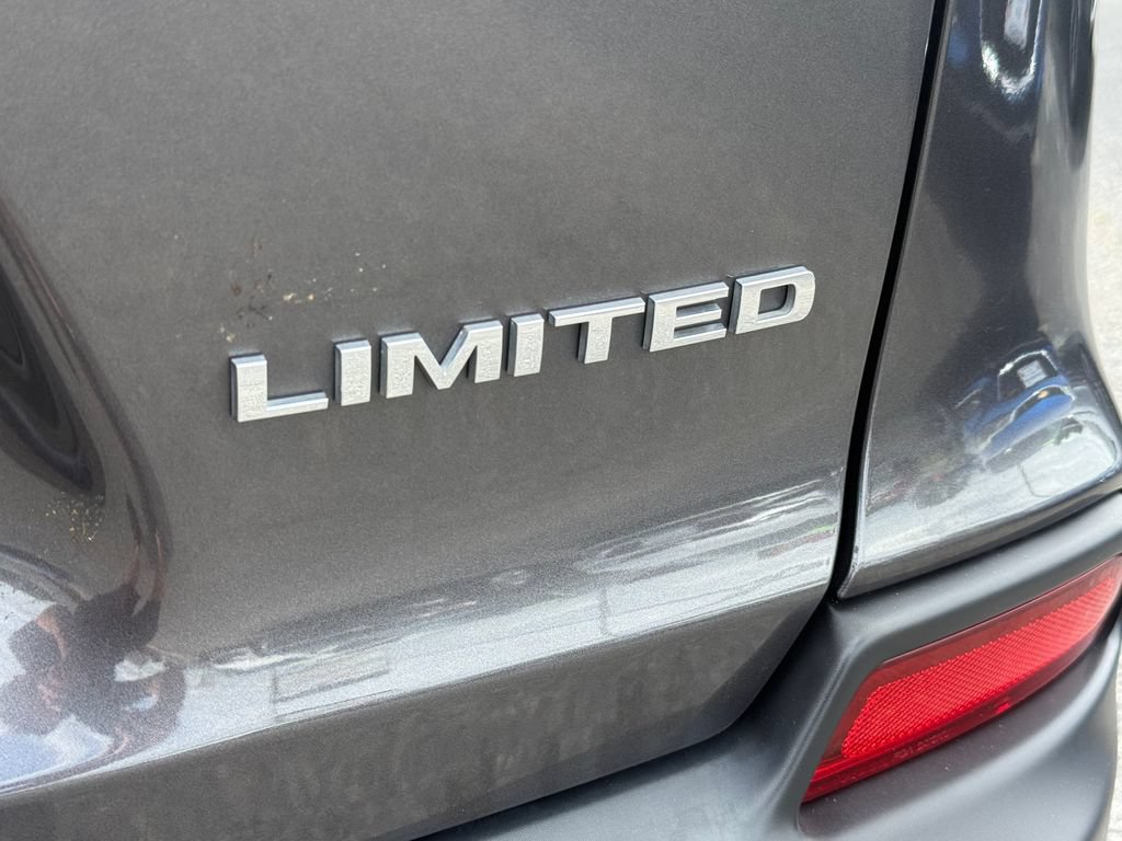 Used 2021 Jeep Cherokee Limited AWD/4WD image 14