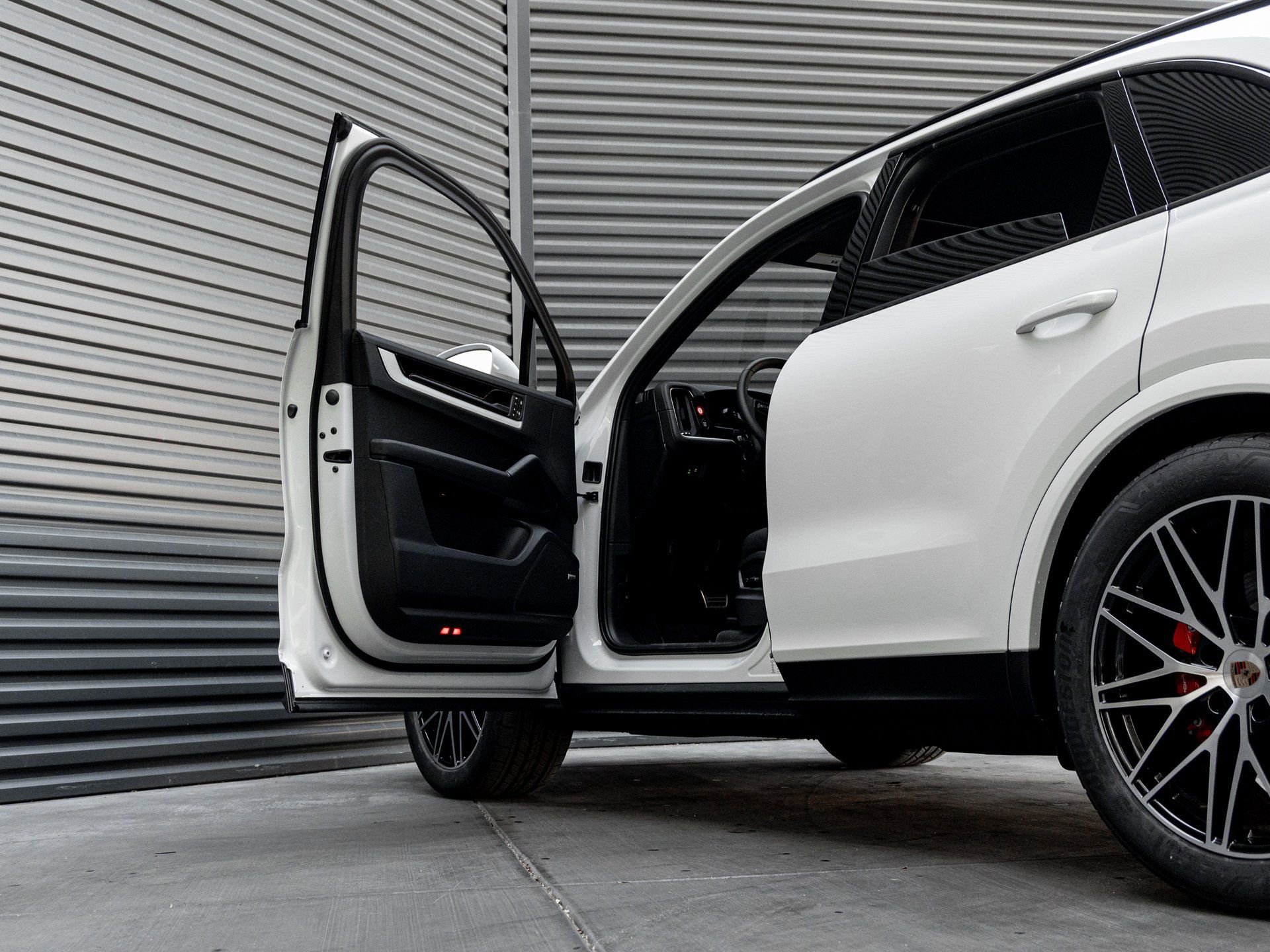 New 2026 Porsche Cayenne S image 13