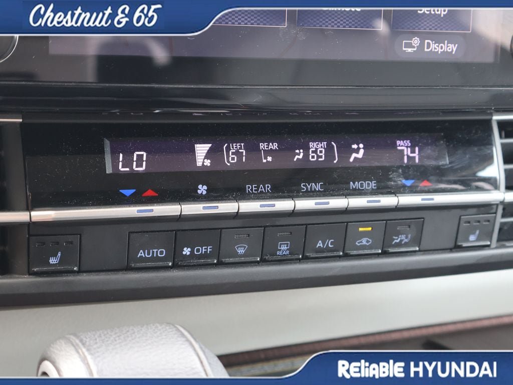 Used 2022 Toyota Sienna XLE w/ XLE Plus Package FWD image 37