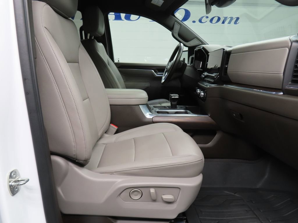 Used 2023 GMC Sierra 1500 SLT w/ SLT Convenience Package AWD/4WD image 33