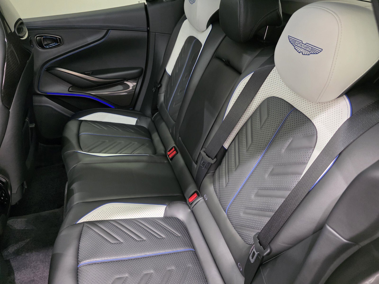 New 2026 Aston Martin DBX S image 21