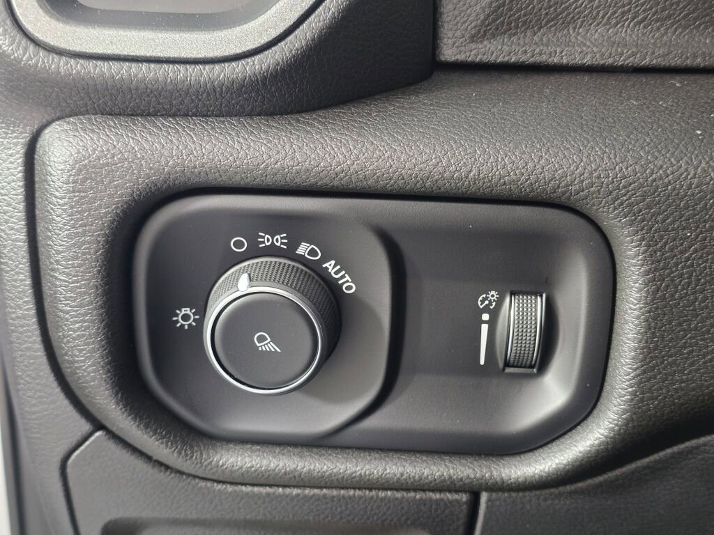 New 2025 RAM 1500 Tradesman image 28