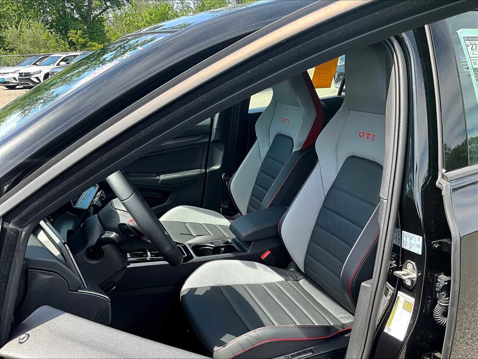 New 2025 Volkswagen GTI SE image 11