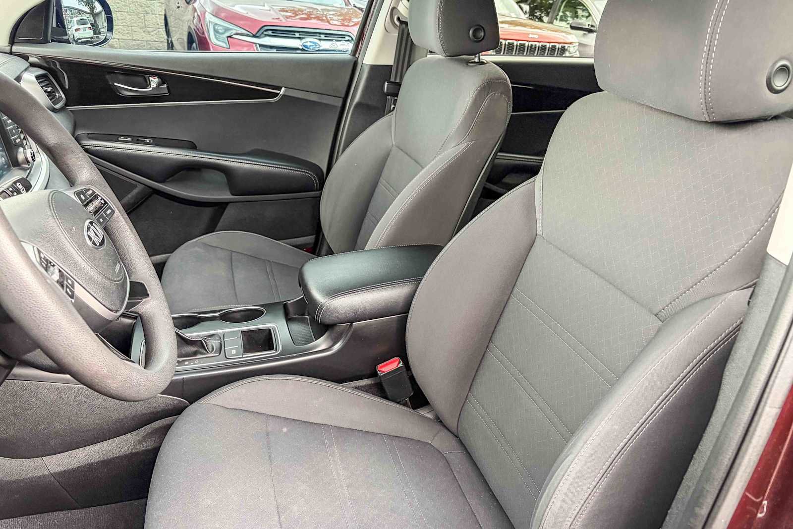 Used 2019 Kia Sorento LX image 16