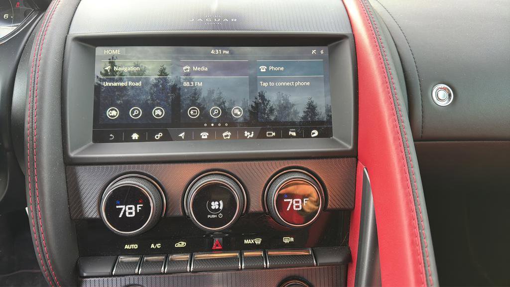Used 2022 Jaguar F-TYPE Convertible RWD image 32
