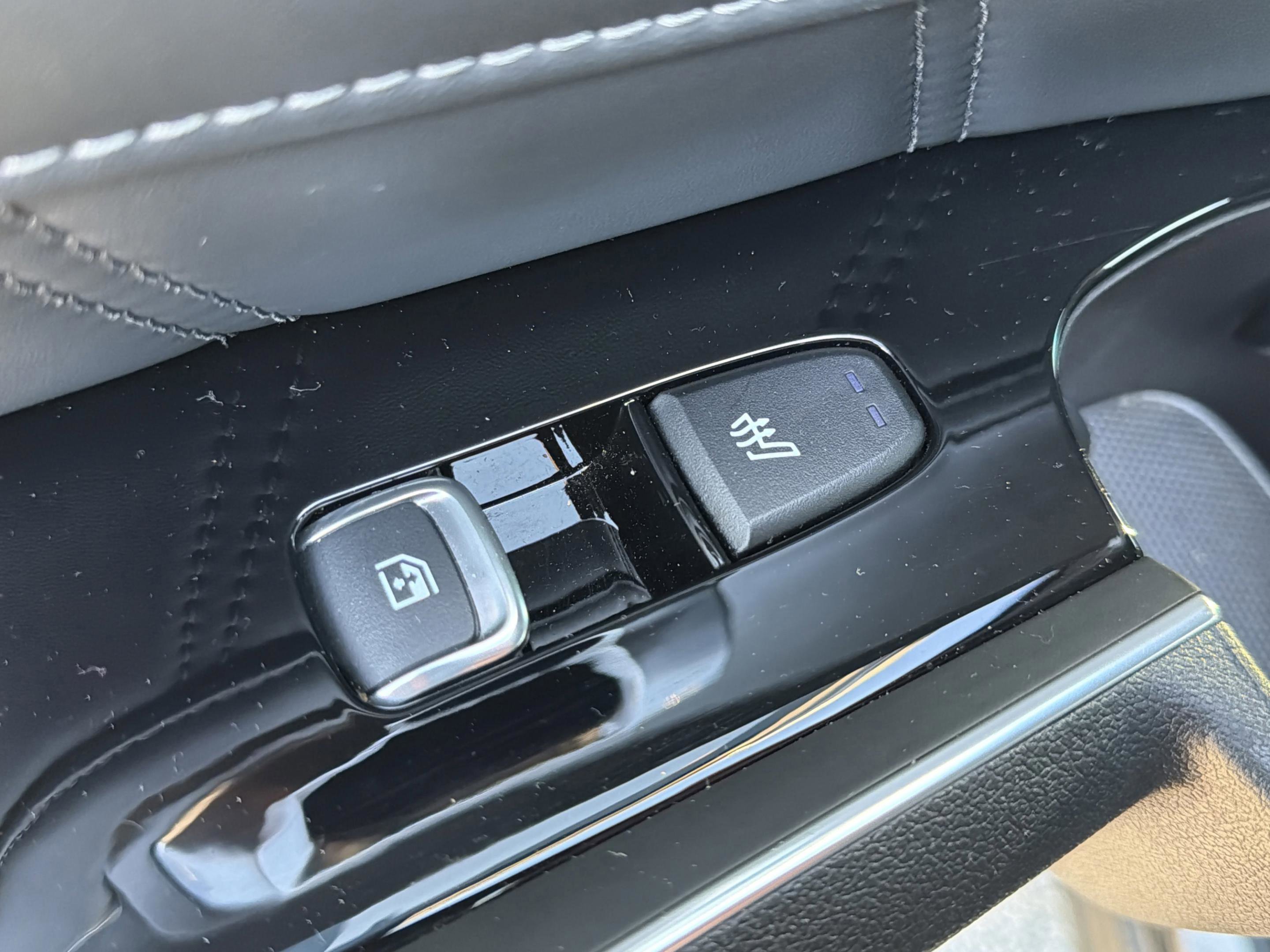 Certified 2025 Kia Sorento SX Prestige image 31