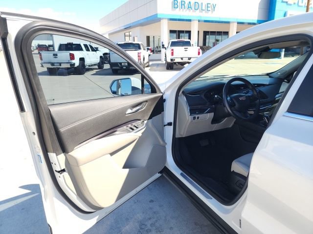 Used 2019 Cadillac XT4 Luxury image 18