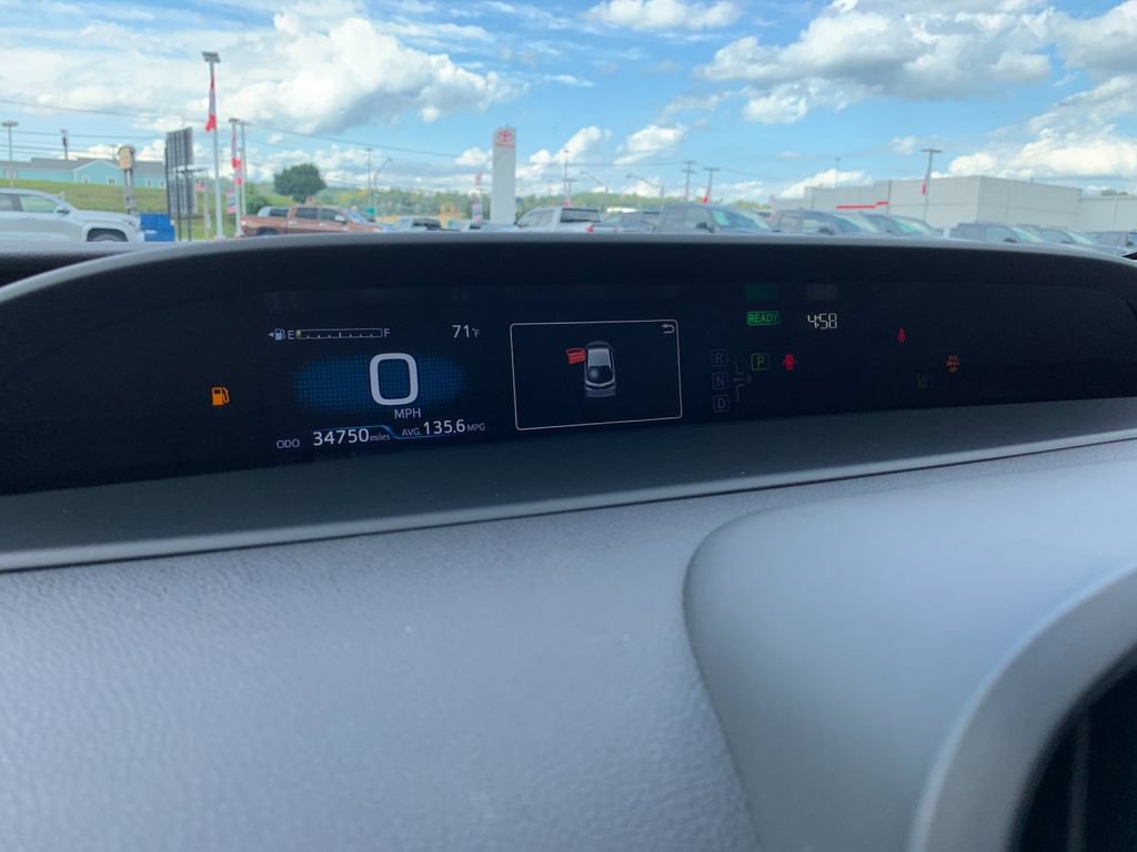 Used 2022 Toyota Prius Prime XLE FWD image 30