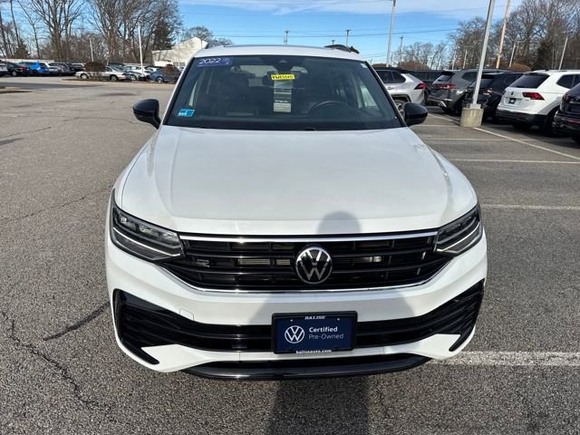 Certified 2022 Volkswagen Tiguan SE R-Line image 2