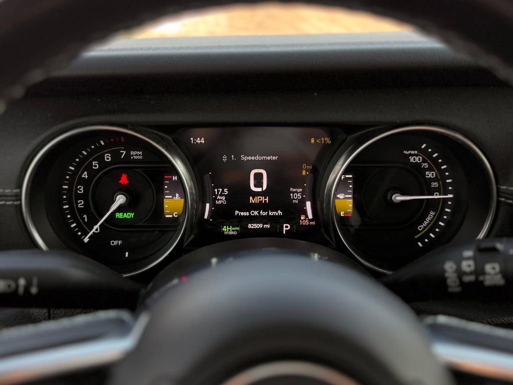 Used 2022 Jeep Wrangler Unlimited Sahara w/ Cold Weather Group image 10