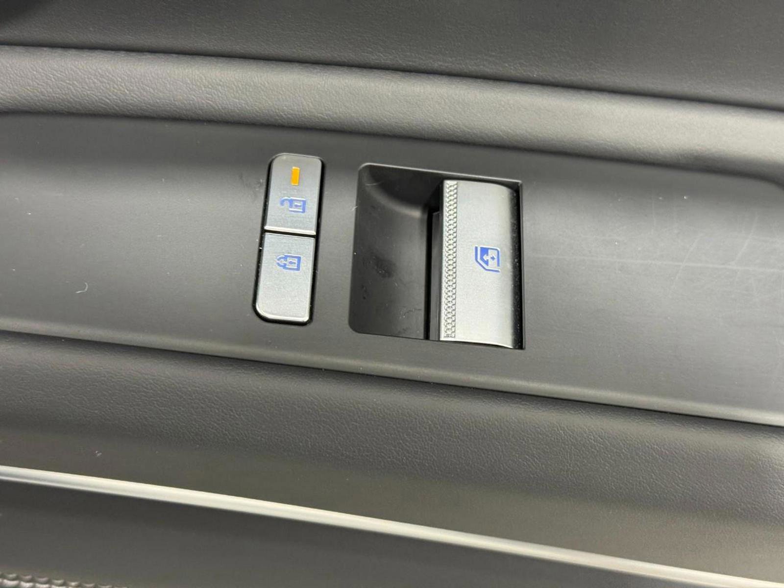 Used 2025 Genesis GV80 3.5T Prestige image 23