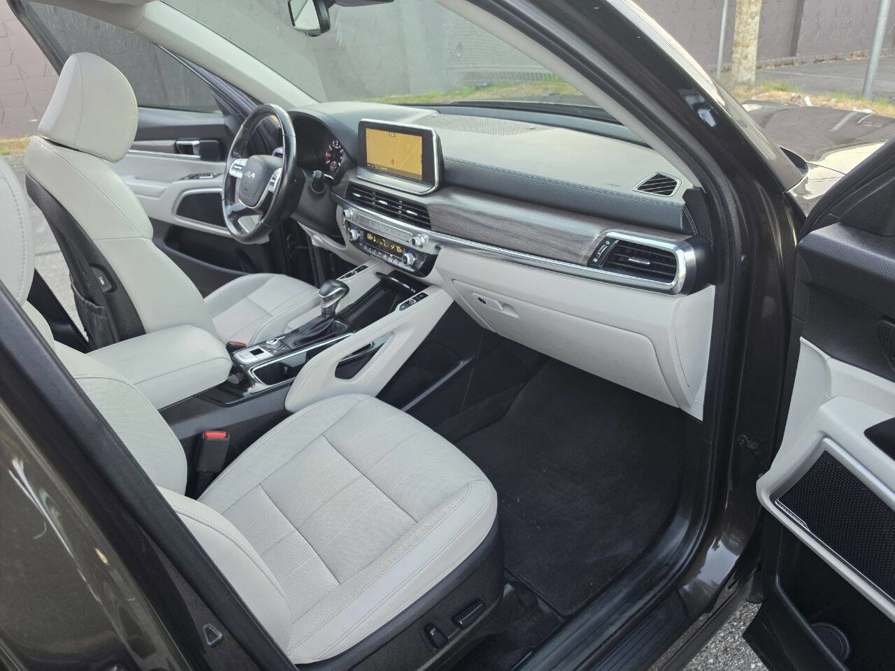 Used 2022 Kia Telluride EX w/ EX Premium Package AWD/4WD image 52