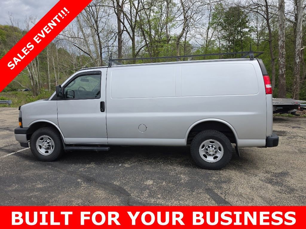 Used 2021 Chevrolet Express 2500 w/ Communications Package RWD image 7