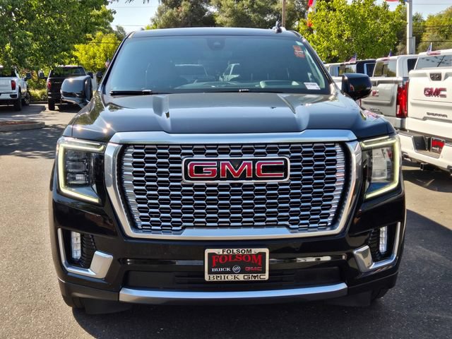 Used 2021 GMC Yukon Denali w/ Denali Premium Package AWD/4WD image 2