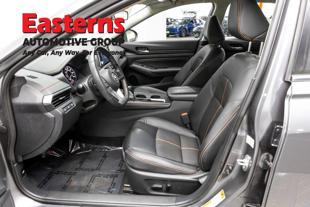 Used 2022 Nissan Altima 2.5 SR FWD image 14