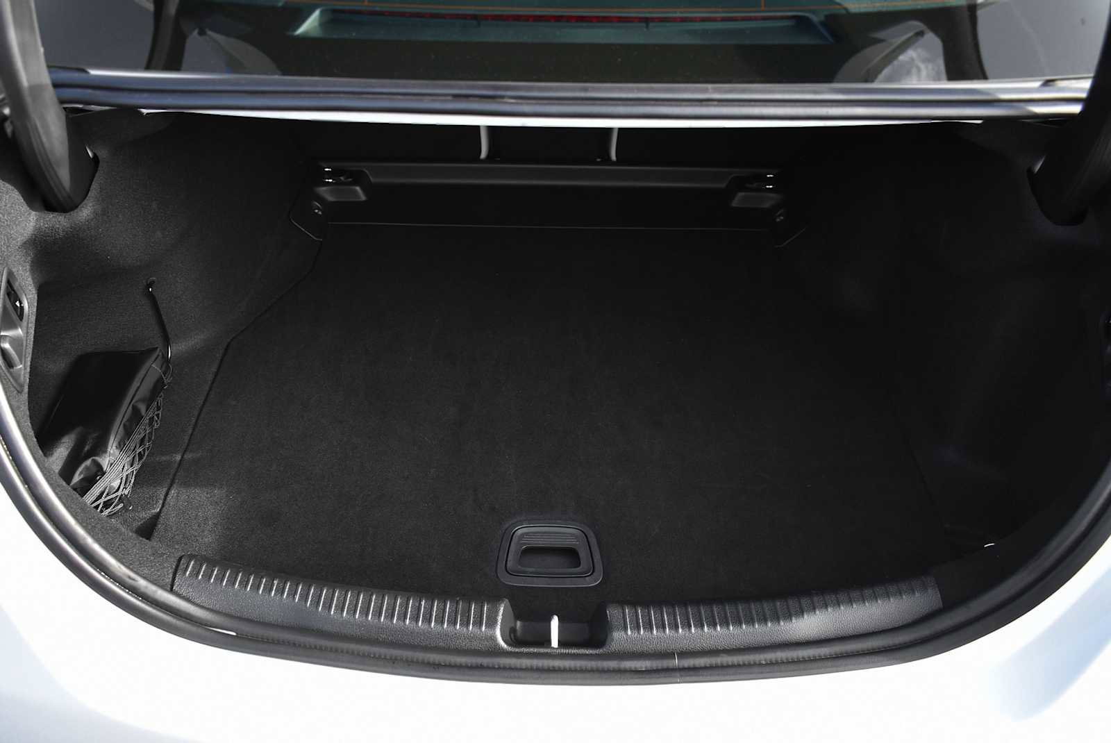 Used 2025 Mercedes-Benz C 300 4MATIC Sedan image 9