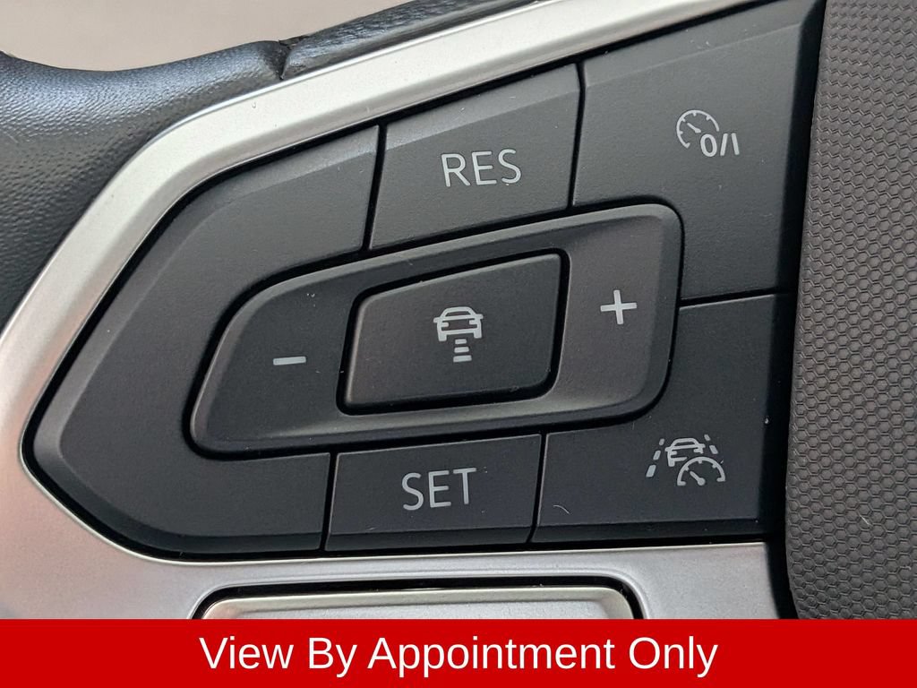 Used 2025 Volkswagen Taos SE AWD/4WD image 25
