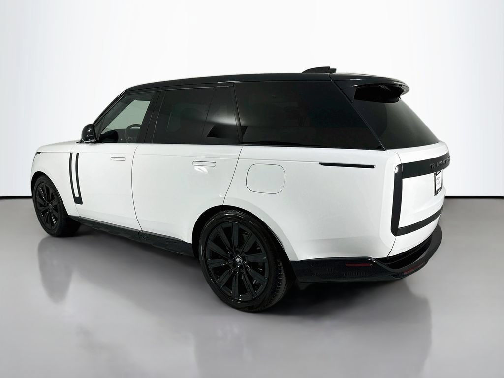 Used 2025 Land Rover Range Rover SE AWD/4WD image 3