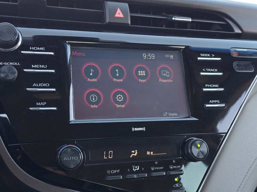 Used 2020 Toyota Camry SE FWD image 17