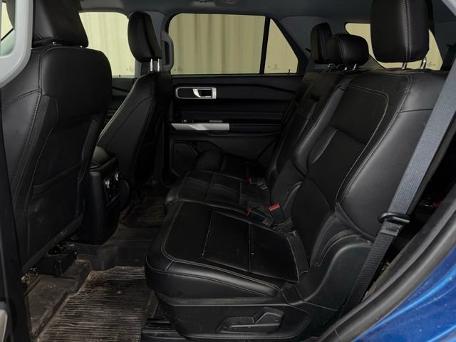 Used 2022 Ford Explorer XLT w/ Equipment Group 202A AWD/4WD image 18