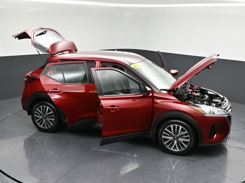 Used 2023 Nissan Kicks SV image 28