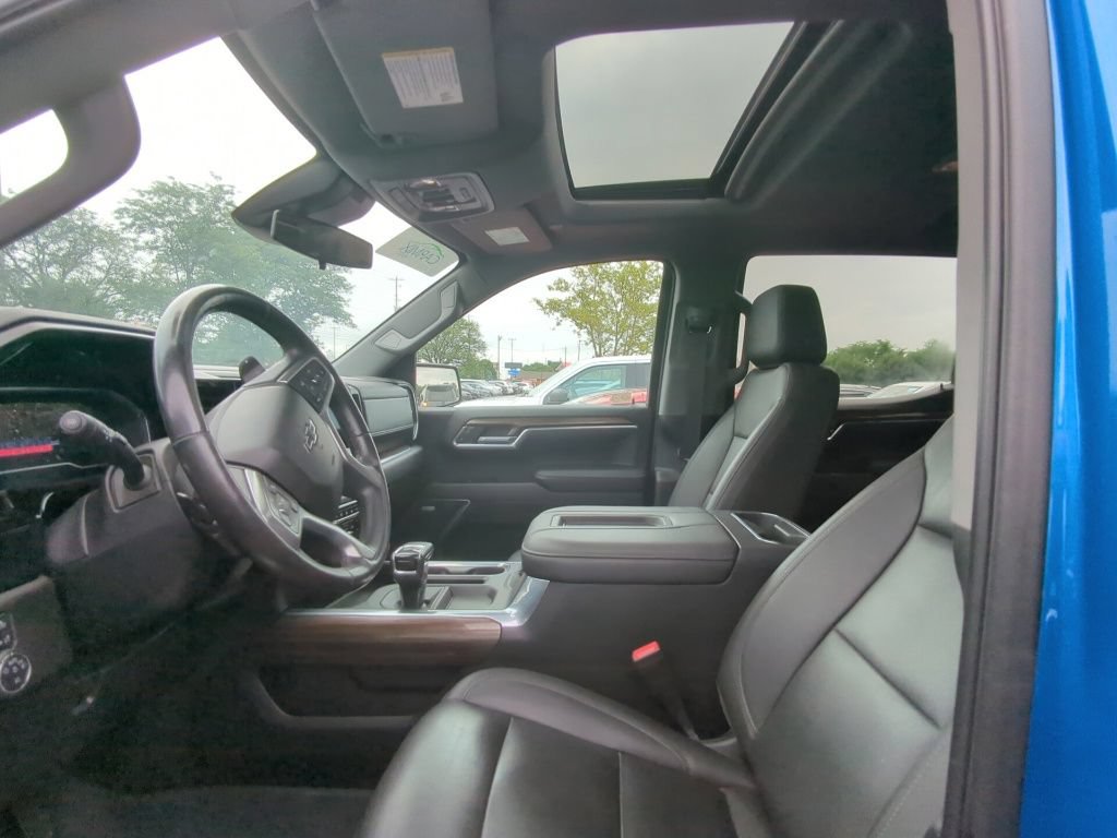 Used 2022 Chevrolet Silverado 1500 LT Trail Boss w/ LT Trail Boss Premium Package AWD/4WD image 7