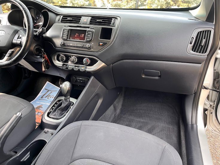 Used 2012 Kia Rio EX w/ Convenience Pkg image 39