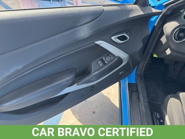 Used 2022 Chevrolet Camaro LT w/ Technology Package RWD image 9