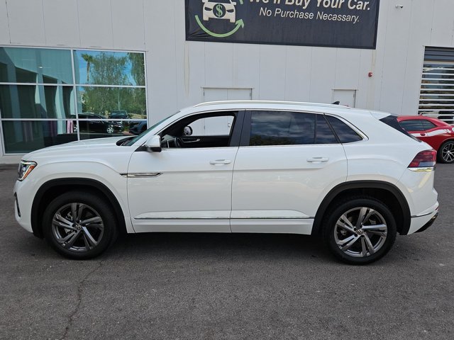 Used 2024 Volkswagen Atlas Cross Sport SEL R-Line AWD/4WD image 9