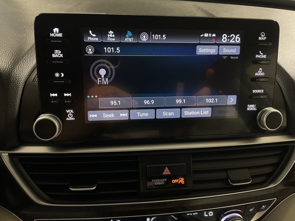 Used 2020 Honda Accord Touring image 24