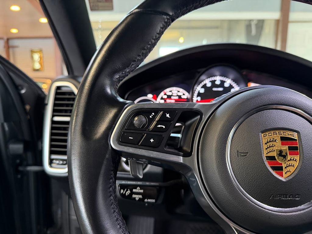 Used 2021 Porsche Cayenne Coupe w/ Premium Package AWD/4WD image 18