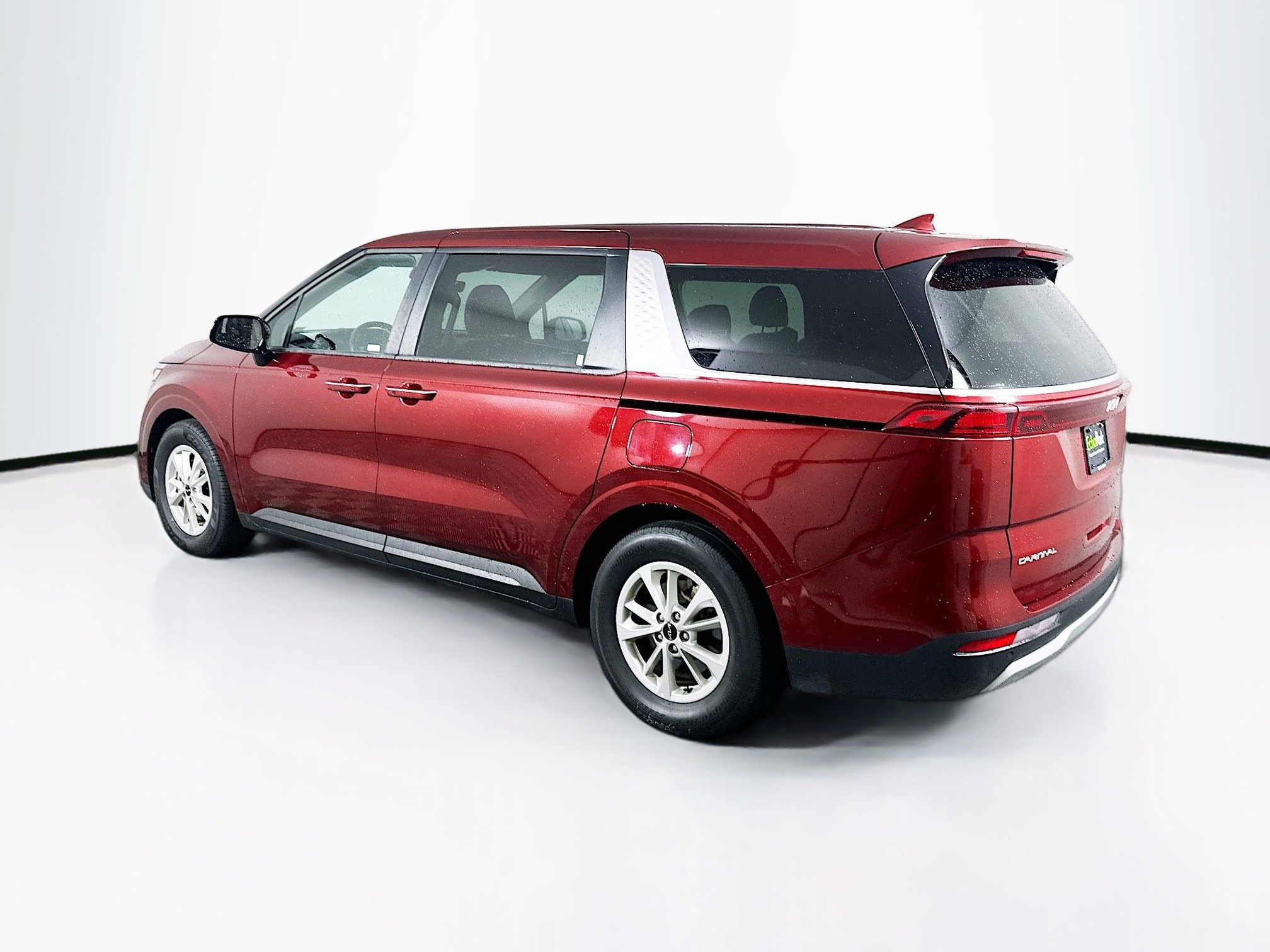 Used 2024 Kia Carnival LX image 5