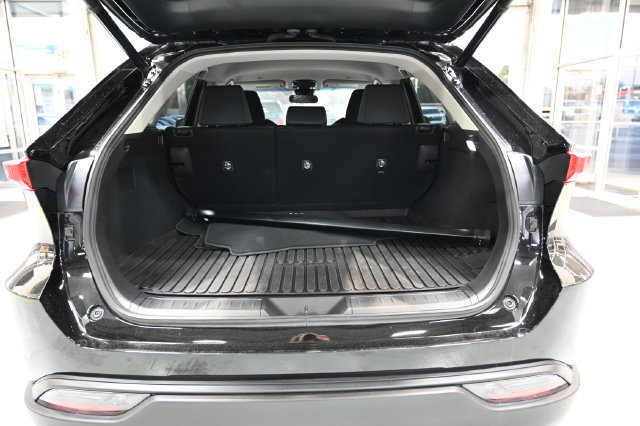 Used 2023 Toyota Venza LE AWD/4WD image 27