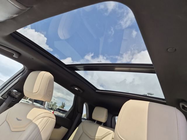 Used 2018 Cadillac XT5 Luxury w/ Driver Awareness Package image 18