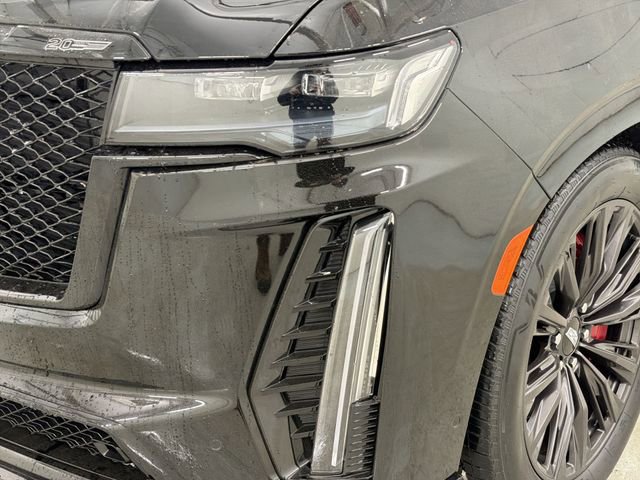 Certified 2024 Cadillac Escalade V w/ LPO, ONYX Package image 15