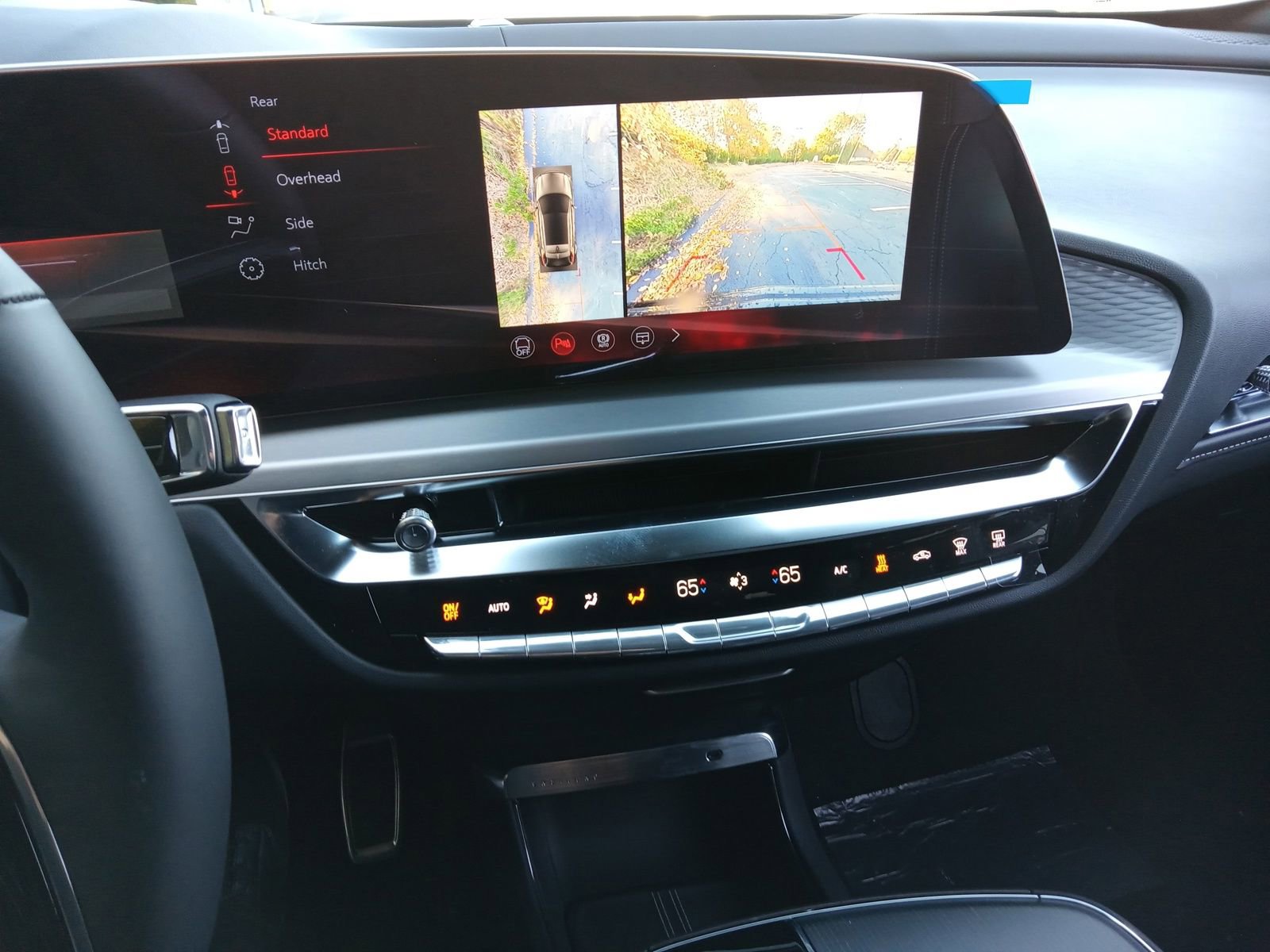 New 2026 Cadillac Lyriq V AWD/4WD image 17