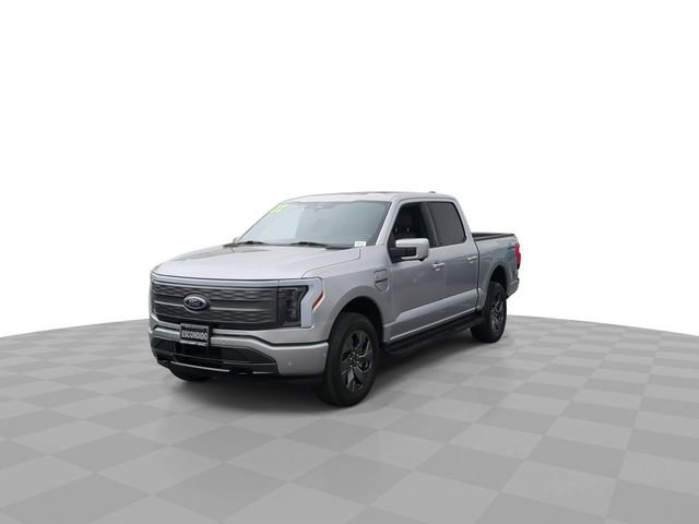 Used 2022 Ford F150 Lightning Lariat w/ Max Trailer Tow Package AWD/4WD image 4