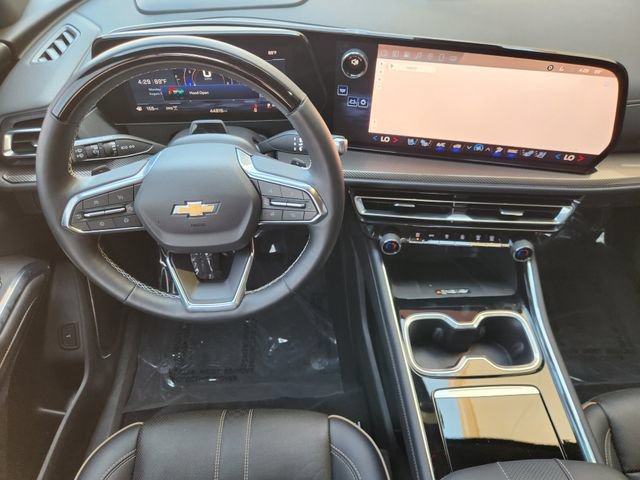 Used 2025 Chevrolet Traverse High Country AWD/4WD image 30