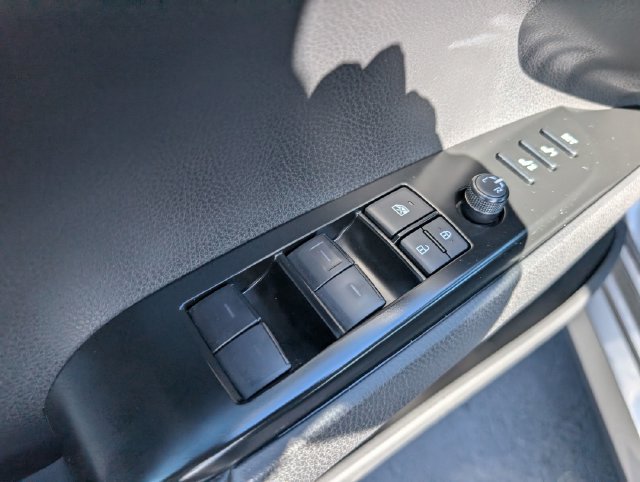 Used 2026 Toyota Camry XLE w/ Premium Package AWD/4WD image 10
