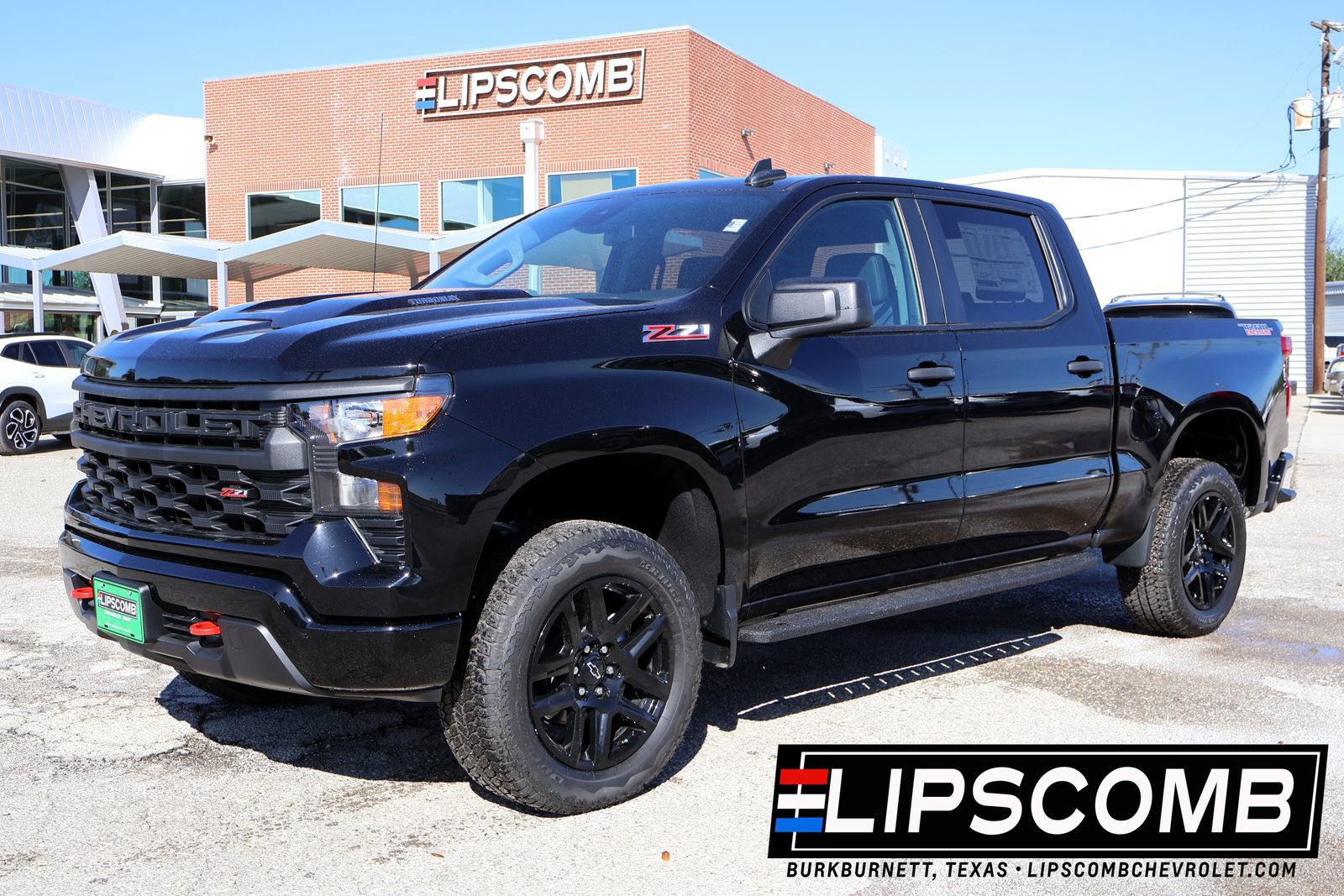 Used 2025 Chevrolet Silverado 1500 Custom Trail Boss AWD/4WD image 1