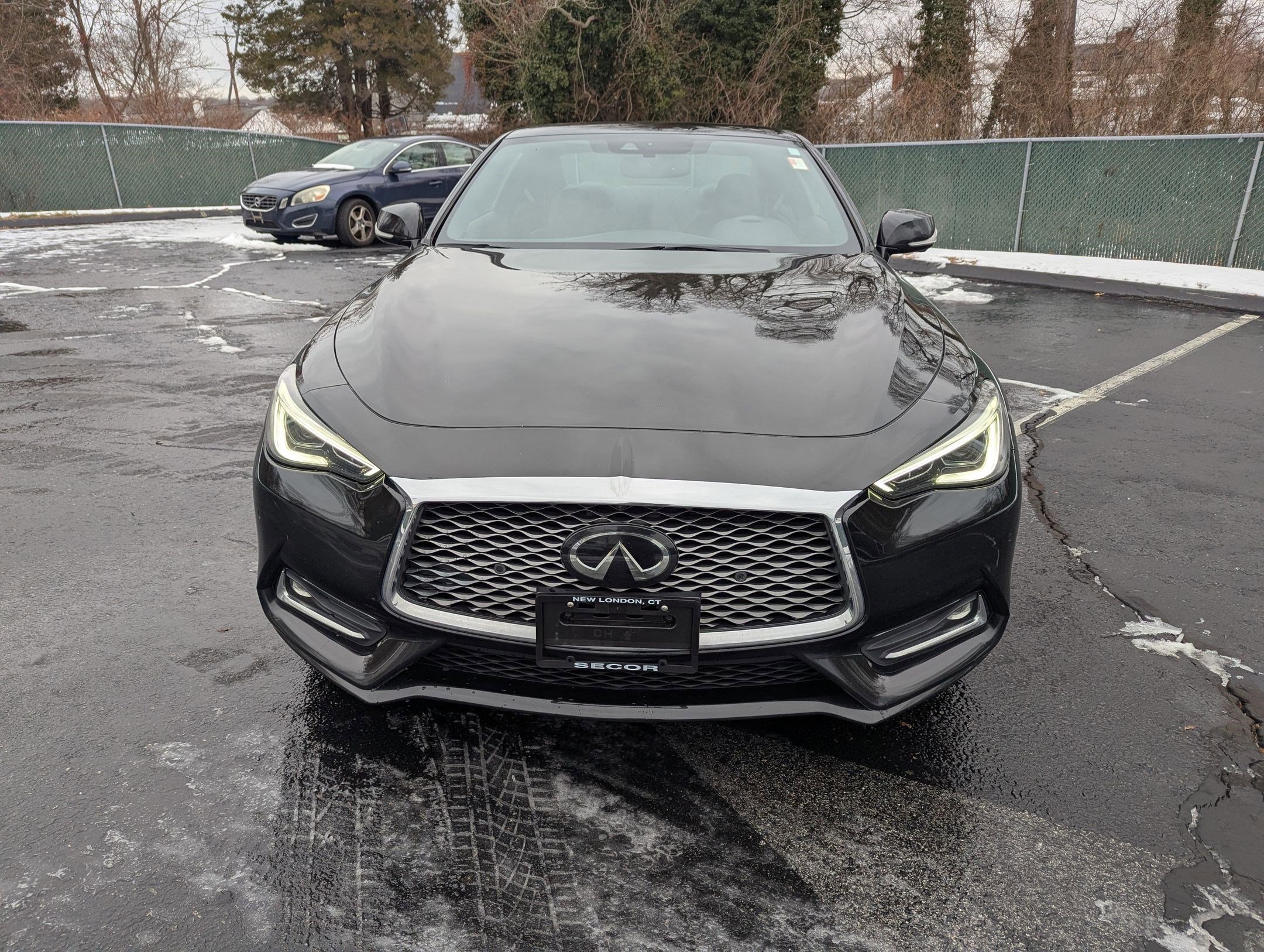 Used 2022 INFINITI Q60 3.0t Luxe w/ Essential Package image 2