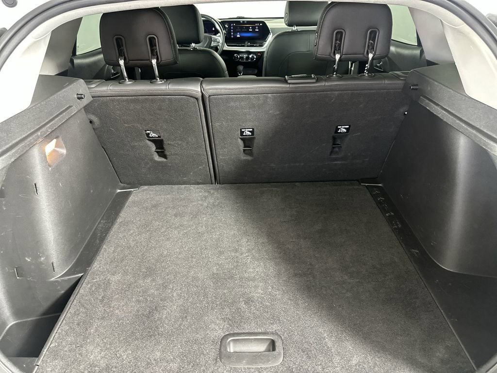 Used 2024 Chevrolet Trax LT w/ Driver Confidence Package FWD image 26