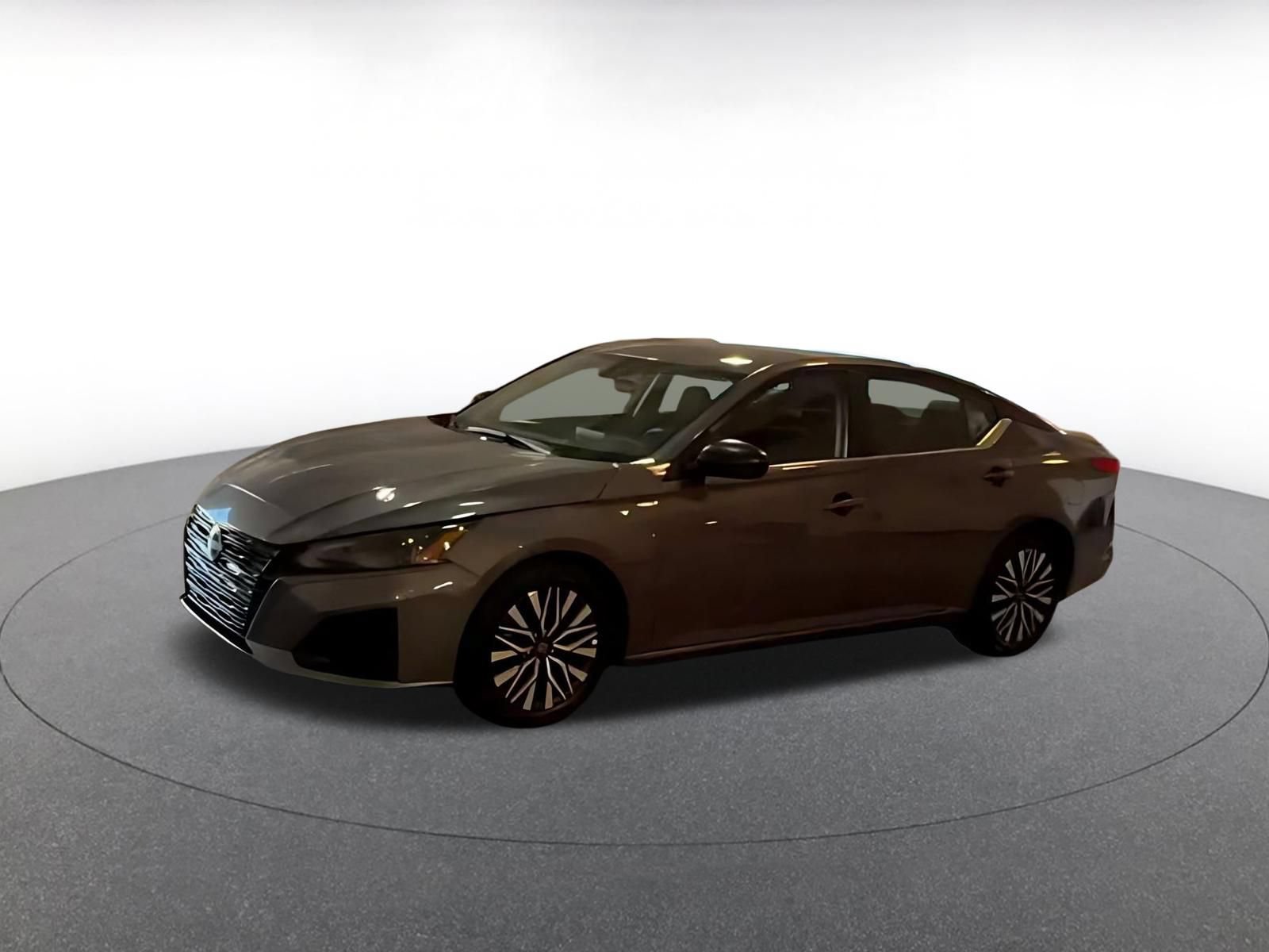 Used 2026 Nissan Altima 2.5 SV FWD image 4