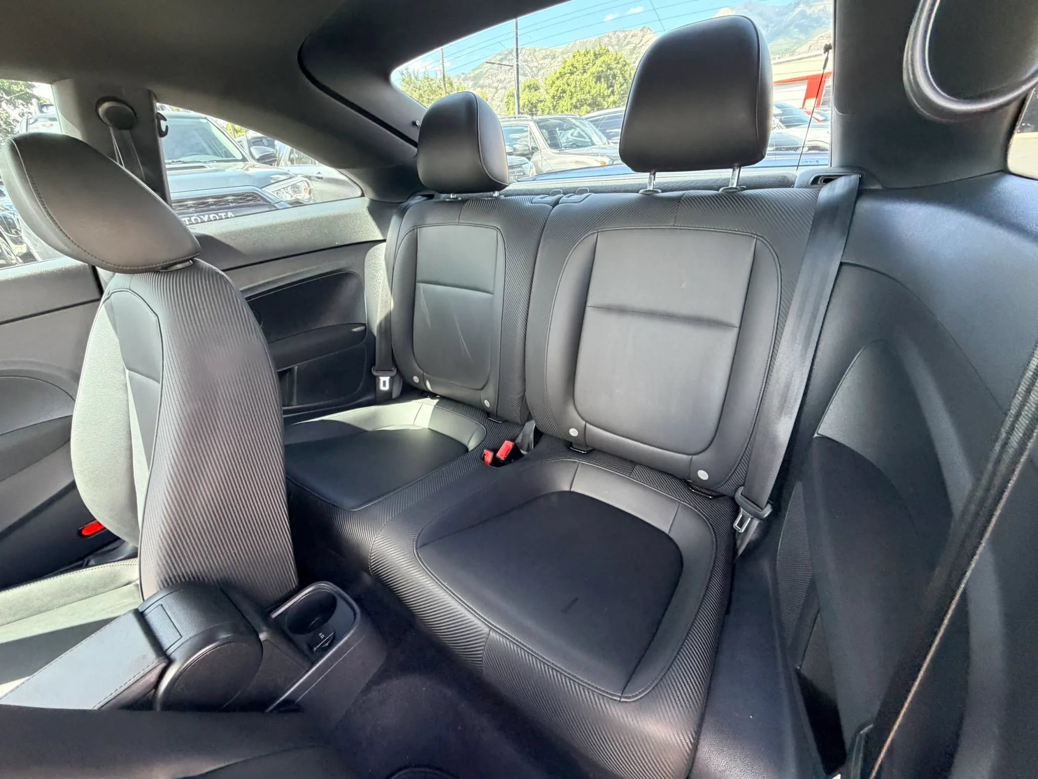 Used 2018 Volkswagen Beetle 2.0T S FWD image 19