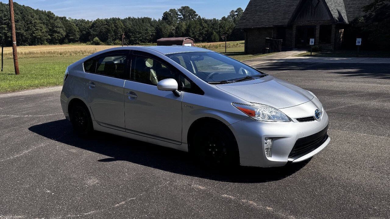 Used 2012 Toyota Prius Two FWD image 2