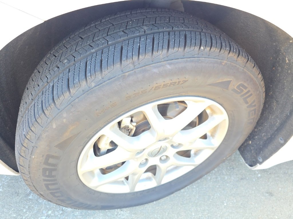 Certified 2023 Chrysler Pacifica Touring-L image 3