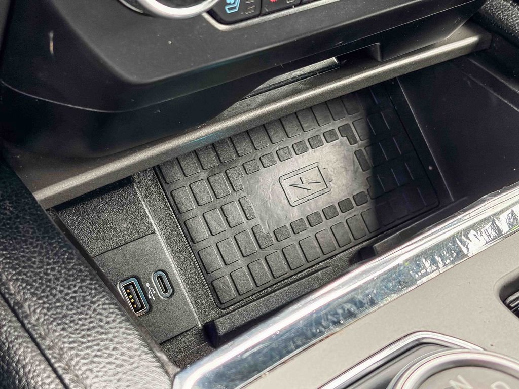 Used 2021 Ford Expedition Max XLT image 39